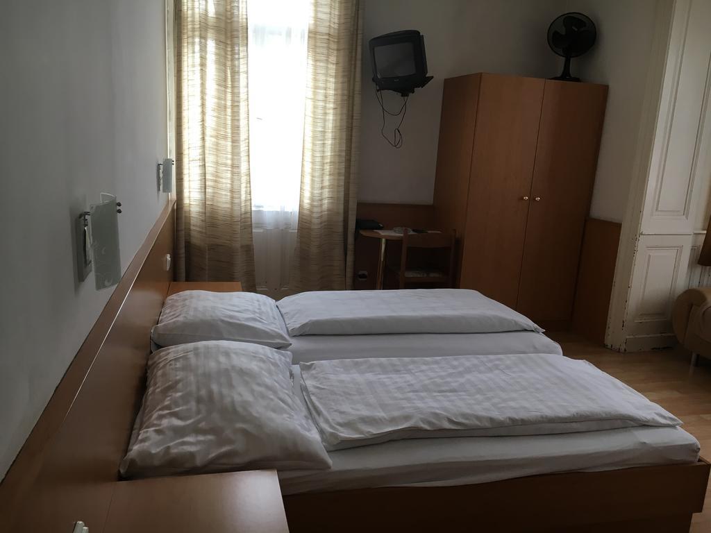 Pension Ani Вена Экстерьер фото